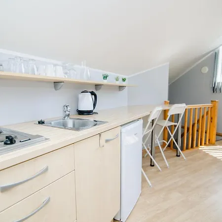 Viisnurga Puhkemajad