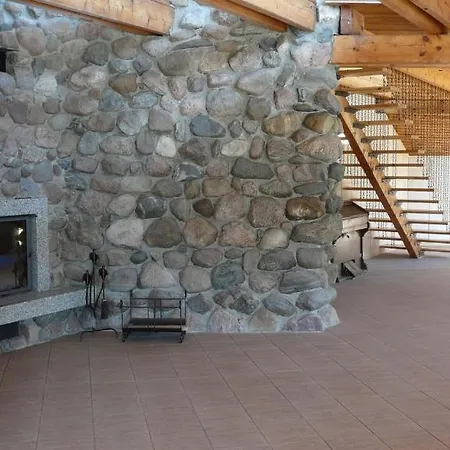 Viisnurga Puhkemajad *