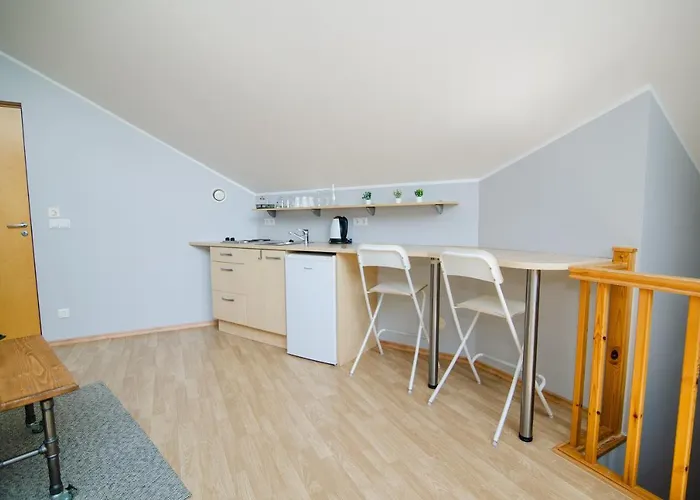 Viisnurga Puhkemajad *