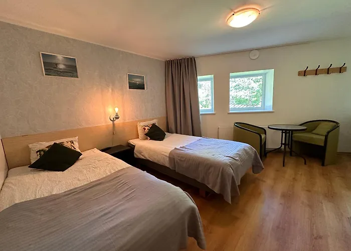 Viisnurga Puhkemajad