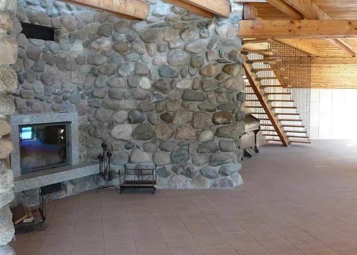 Viisnurga Puhkemajad *